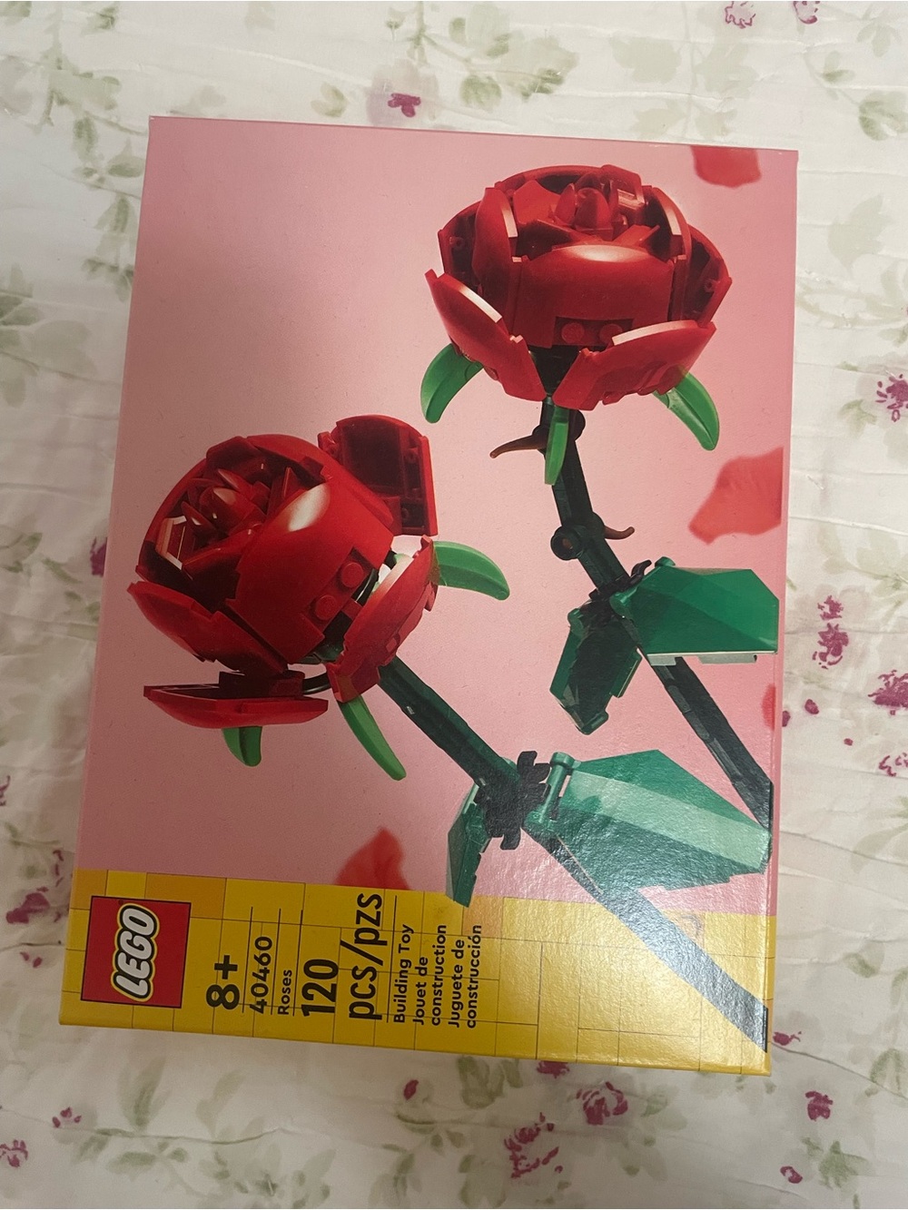 Lego Red Rose Bouquet Building Set with Green Stems